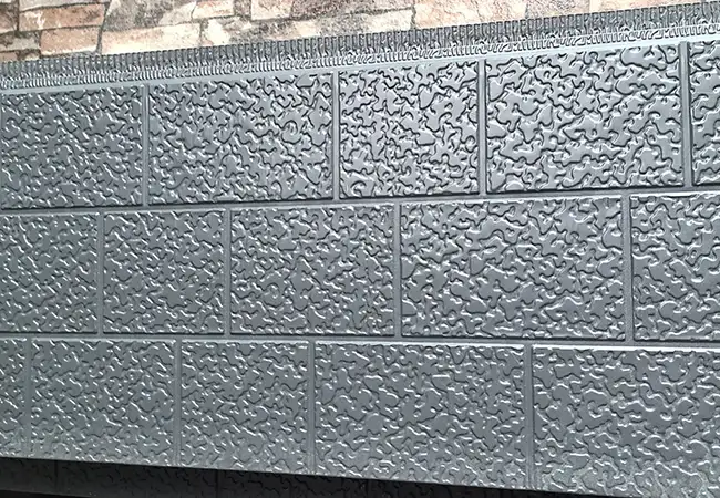 Placa de isolamento externo de edifício